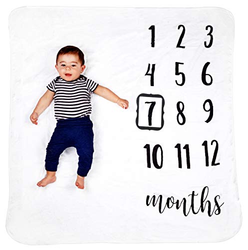 Одеало HakoBaby Baby Monthly Milestone, Висококачествено Меко Фланелевое Флисовое Одеяло с голям фон за снимки от мека отвътре с тегло 265 гориво за малки момчета и Момичета, Подпо